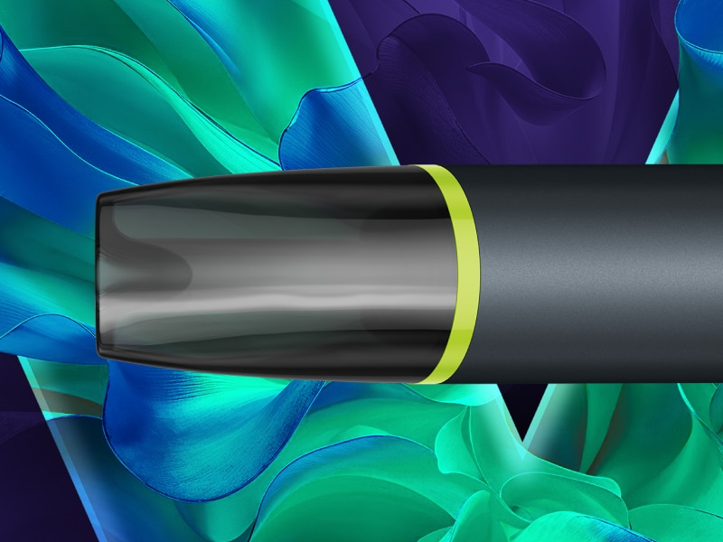 Horizontale Ansicht der Kappe einer VEEV NOW ULTRA Vape mit einem mehrfarbigen V als Hintergrund