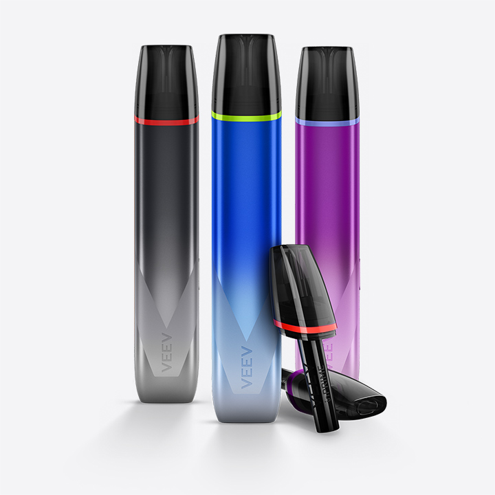 Trzy urządzenienia VEEV inPRIME w różnych kolorach, z wymiennymi pjemnikami na płyn