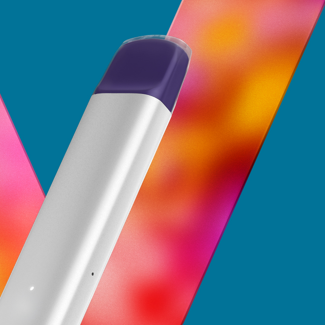 Jednorazowy e-papieros VEEV NOW Blue Raspberry na tle z wytłoczonym logotypem VEEV 	 	 	