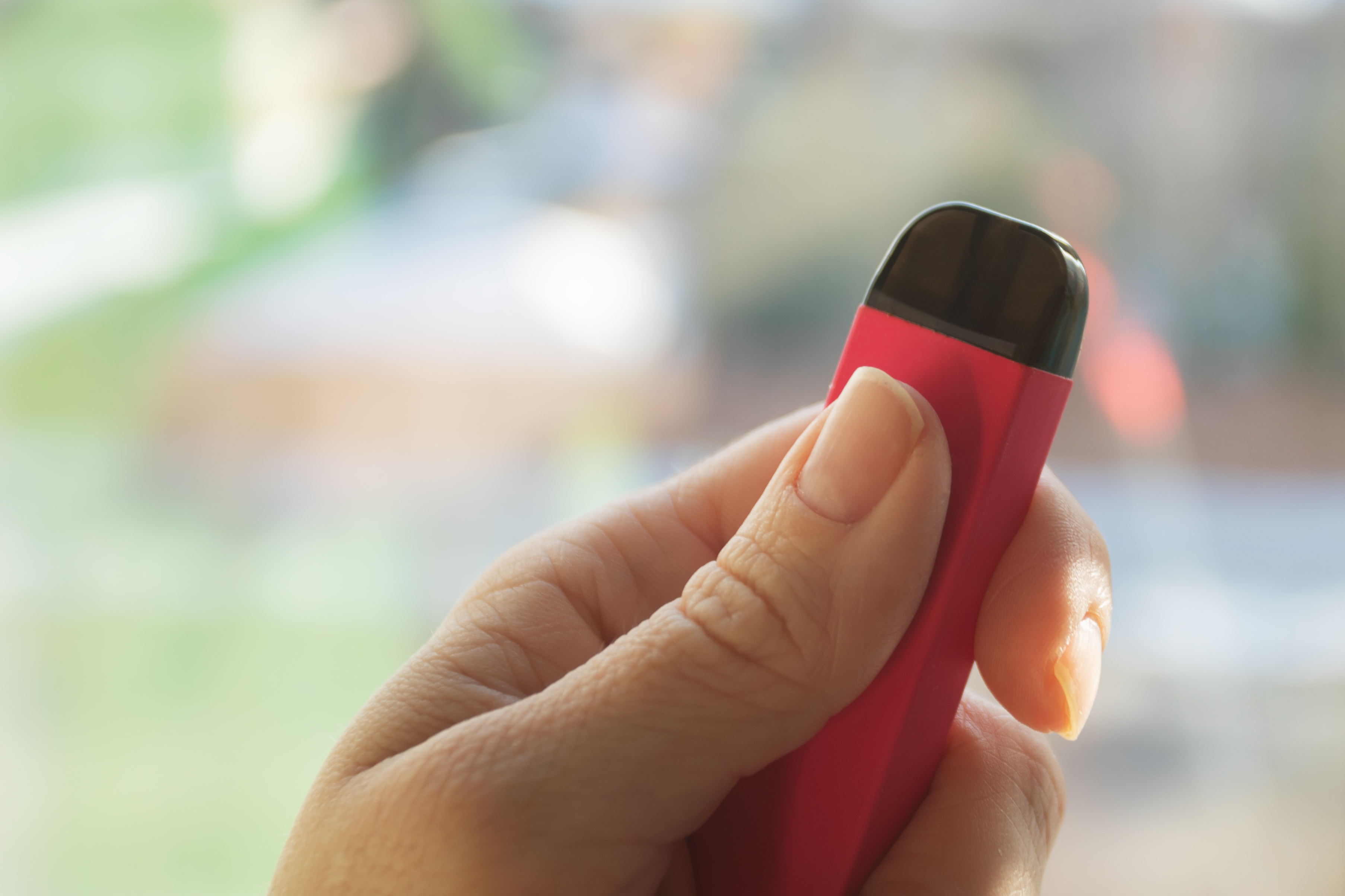 ¿Qué son los vapes desechables?